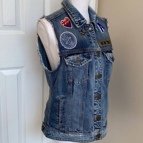 American Eagle Outfitters Denim Patched Vest - Picture 4 of 11